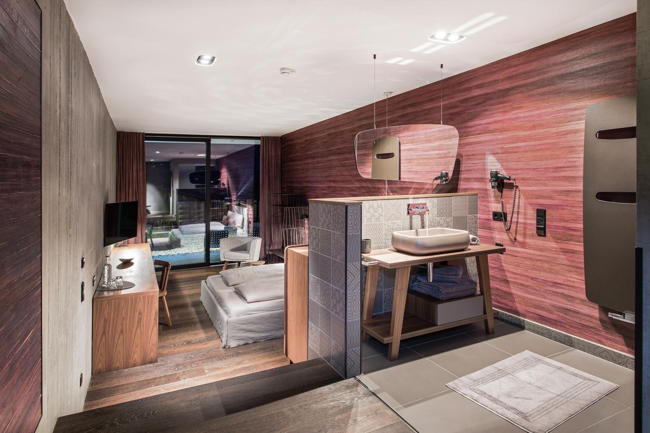Senses Violett Suites - Adults Only Zell am See Ngoại thất bức ảnh